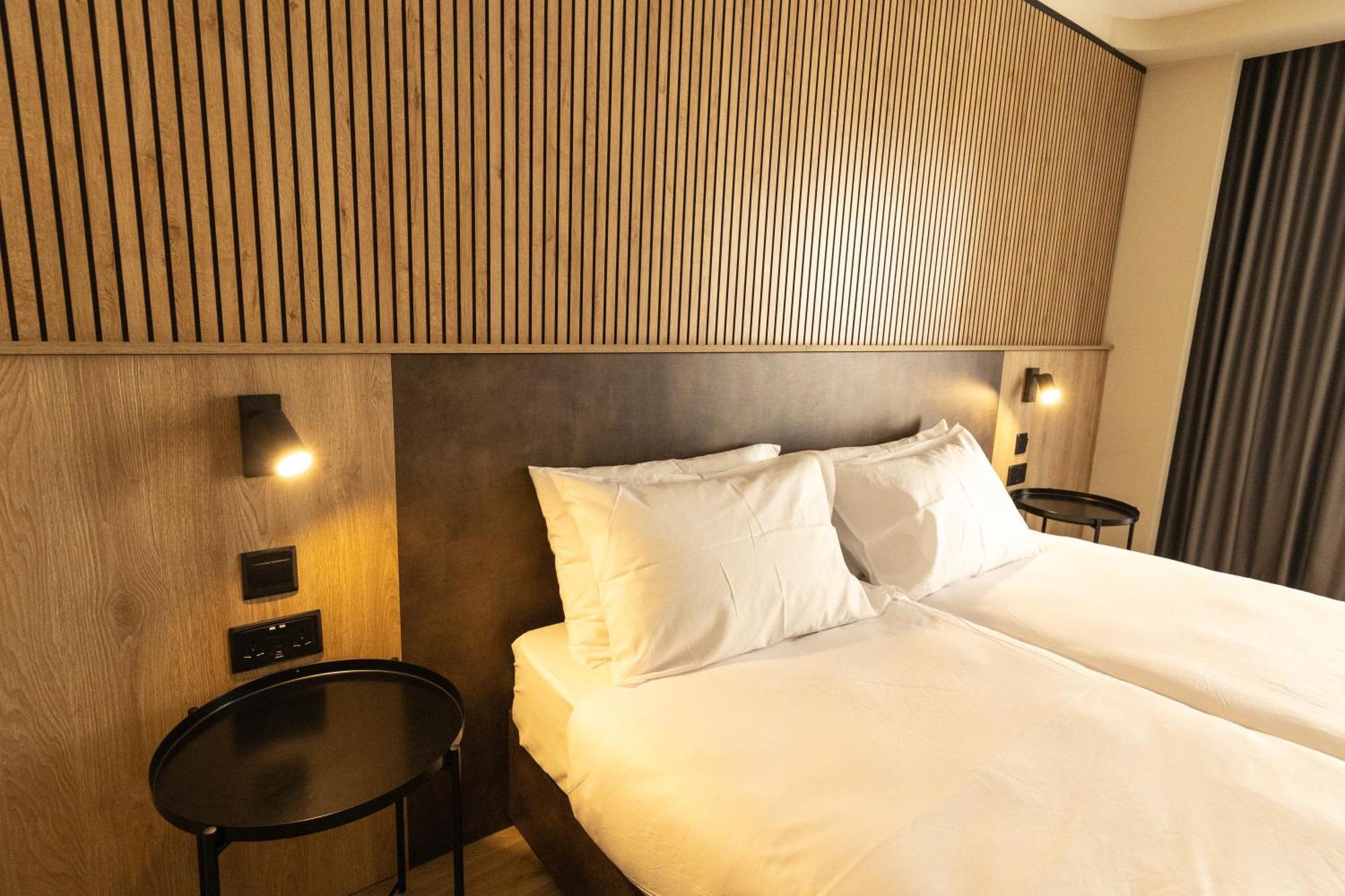 East Sliema Suites エクステリア 写真