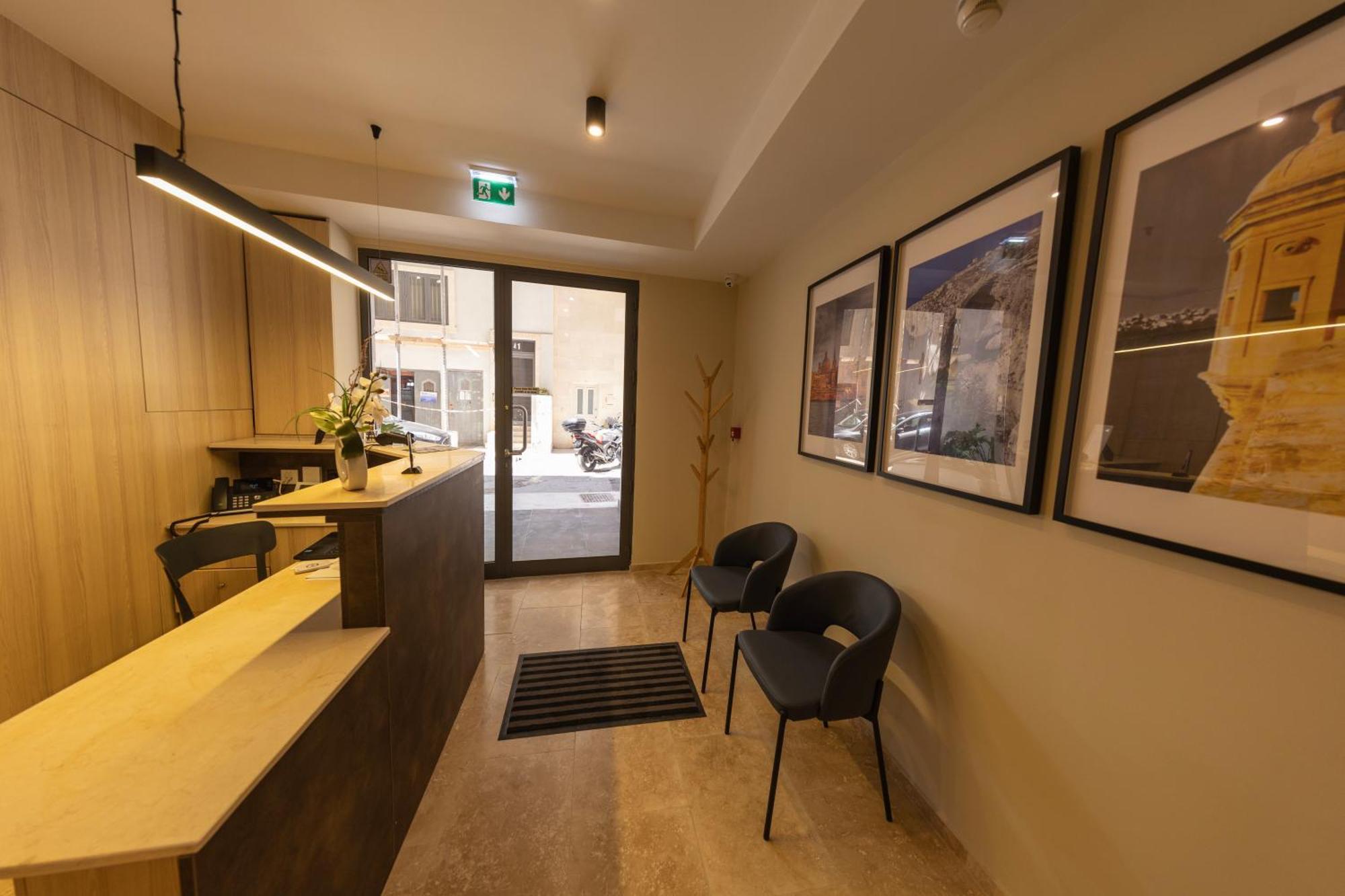 East Sliema Suites エクステリア 写真
