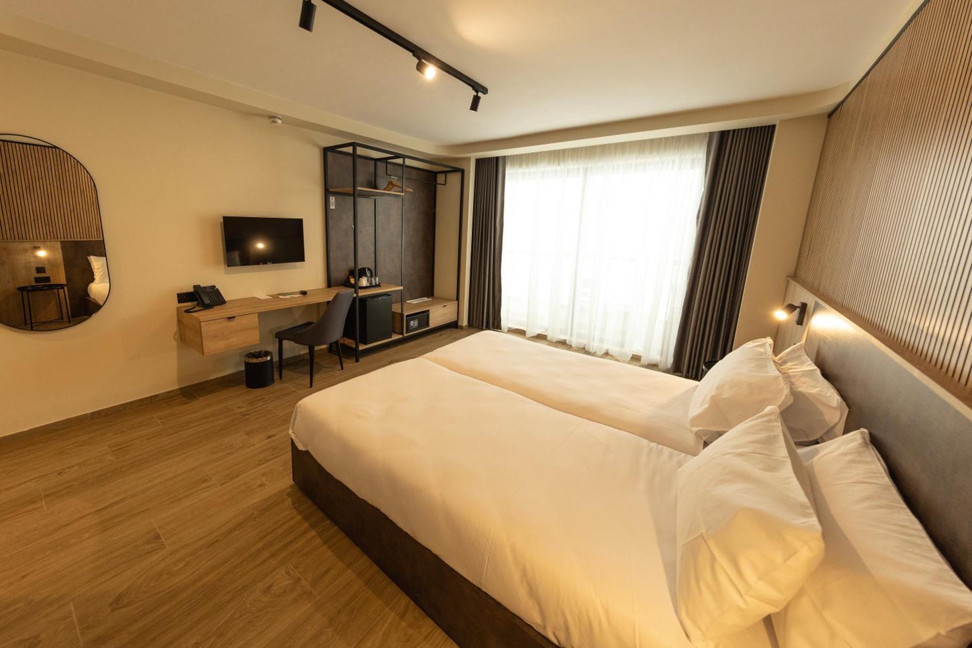 East Sliema Suites エクステリア 写真
